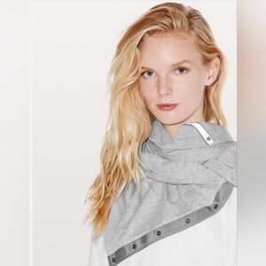 lululemon athletica Gray and White Striped Vinyasa Scarf Wrap OS Convertible